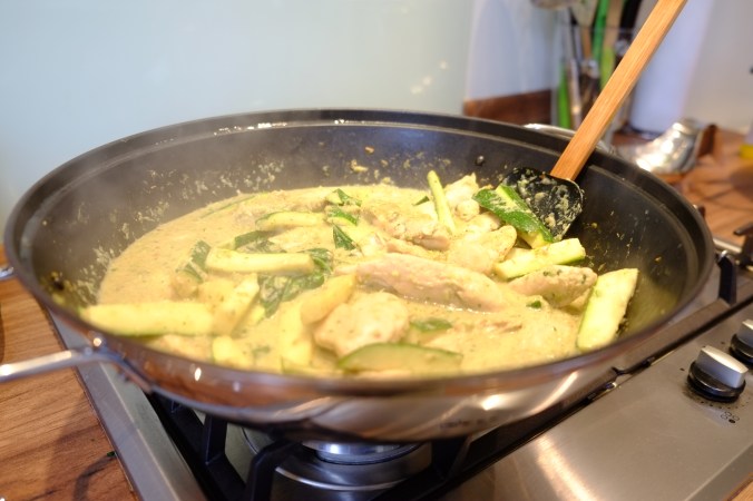 Green chicken curry by @recipesformax