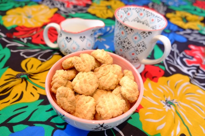 Coconut and butter bites by @recipesformax